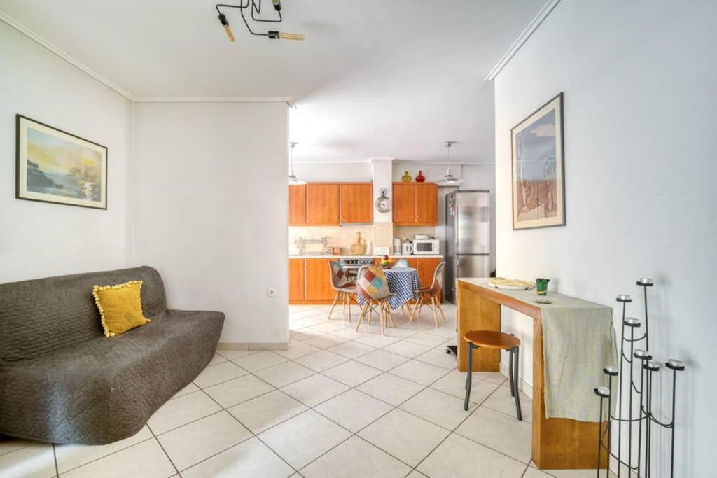 Spacious Family Flat Near Parthenon Free Parking Атина Екстериор снимка